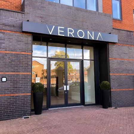 La Casa Suites Slough Eksteriør bilde