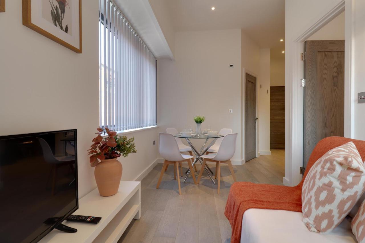 La Casa Suites Slough Eksteriør bilde